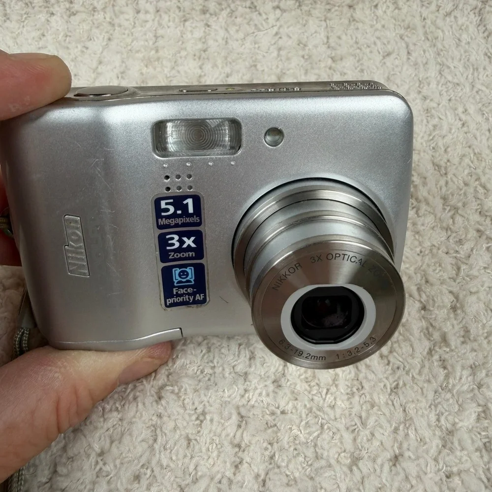 Nikon Coolpix L3 Silver 5.1MP 3x Optical Zoom Vintage Digital Camera Y2K READ